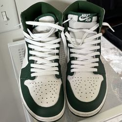Size 10.5 - Nike Air Jordan 1 Retro High OG Gorge Green White 