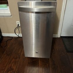 Kenmore Elite  Ice Maker