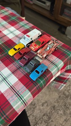 Small lot Of Metal Cars 