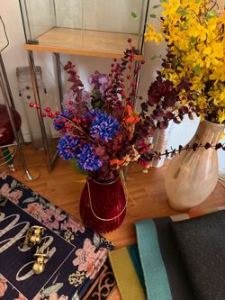 Artificial Flower Arrangements with Decorative Vases