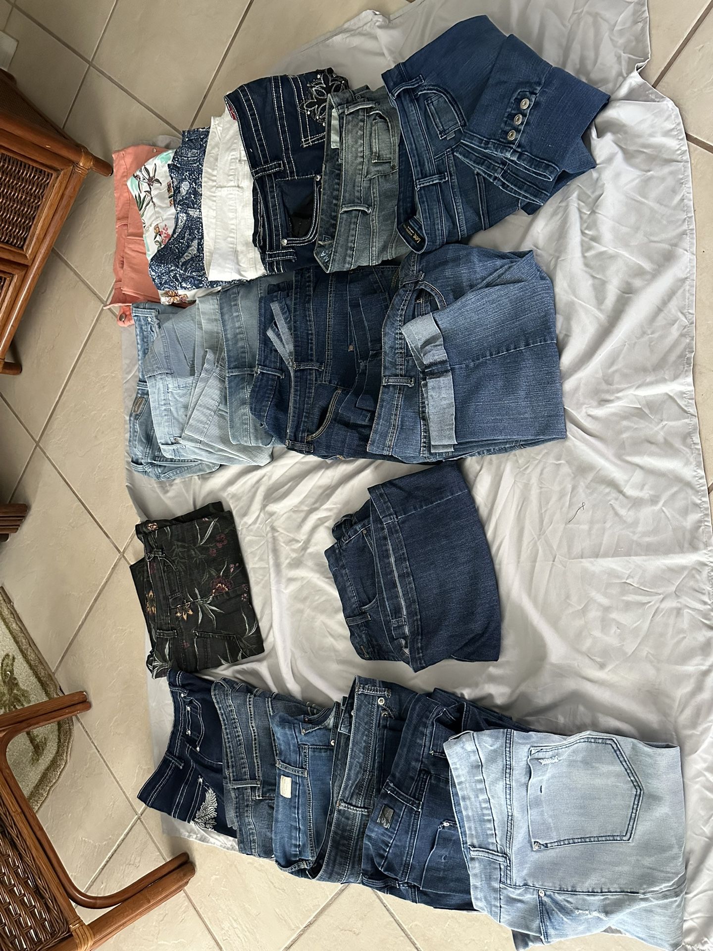 Women’s Jeans, Capris, …