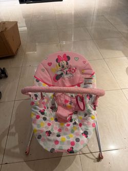 Minnie Mouse bouncer
