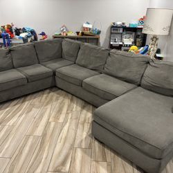Sectional Couch 