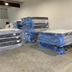 Full Of Beds! SAME DAY DELIVERY AVAILABLE