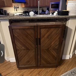 Liquor bar cabinet