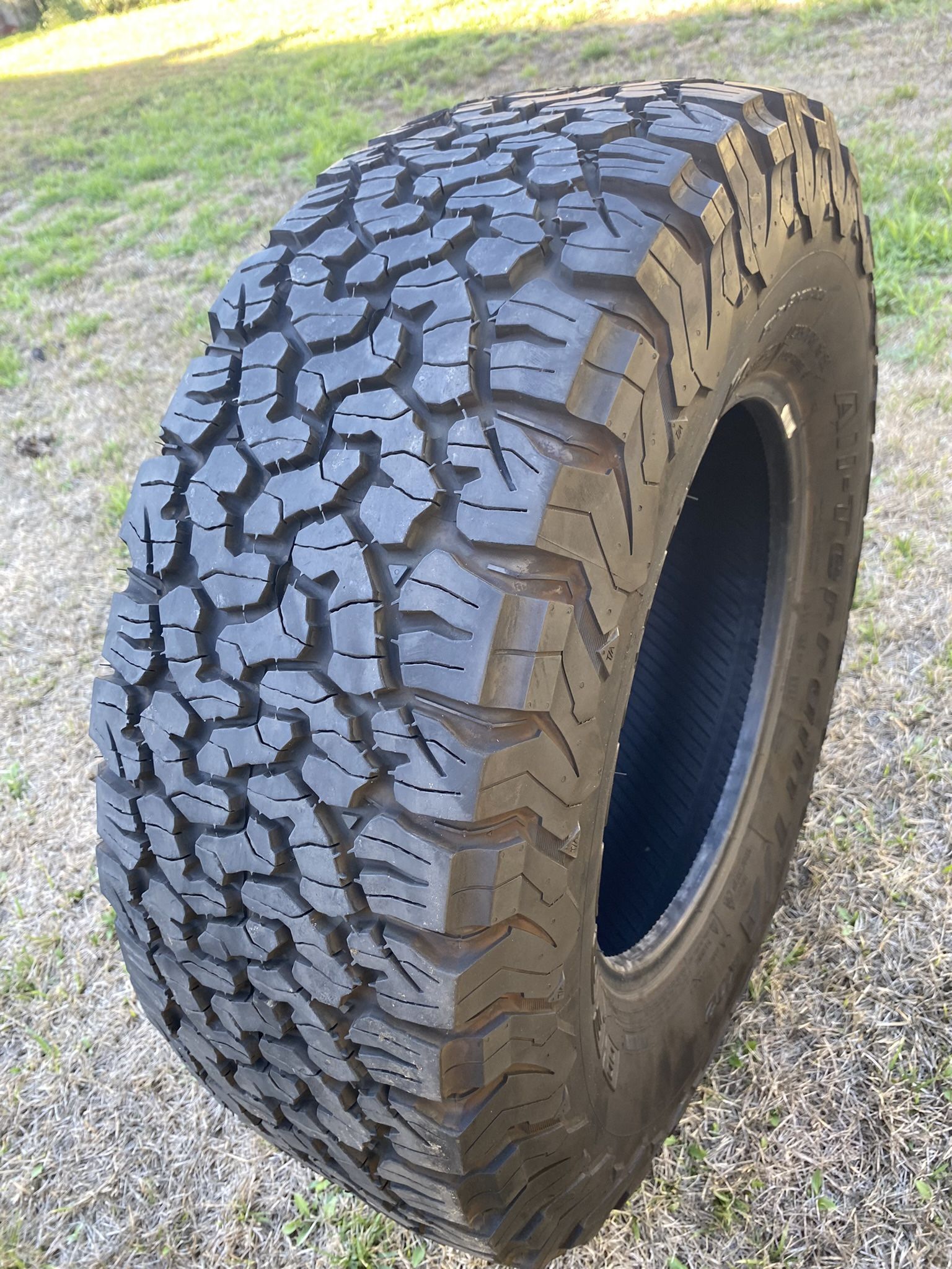 285/70/17 BF Goodrich All Terrain KO2 Used Tire 