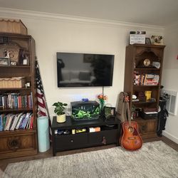 2 Bookshelves and TV stand
