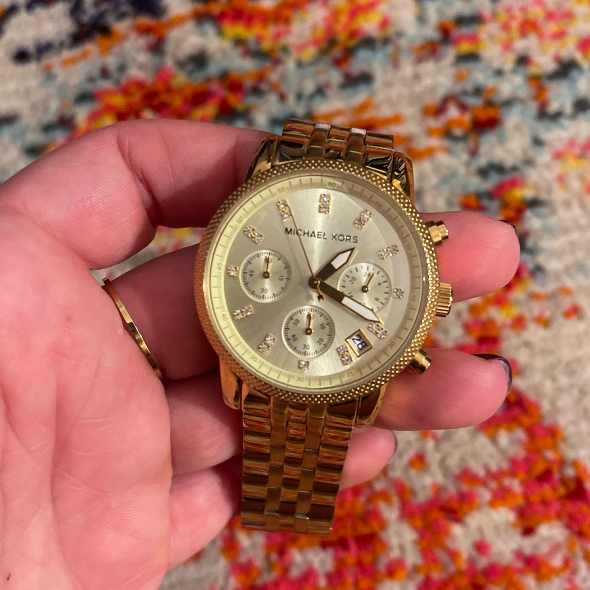 Michael Kors watch! Barley worn Michael Kors Gold Barely Worn Mk5676 Needs Battery main image 4