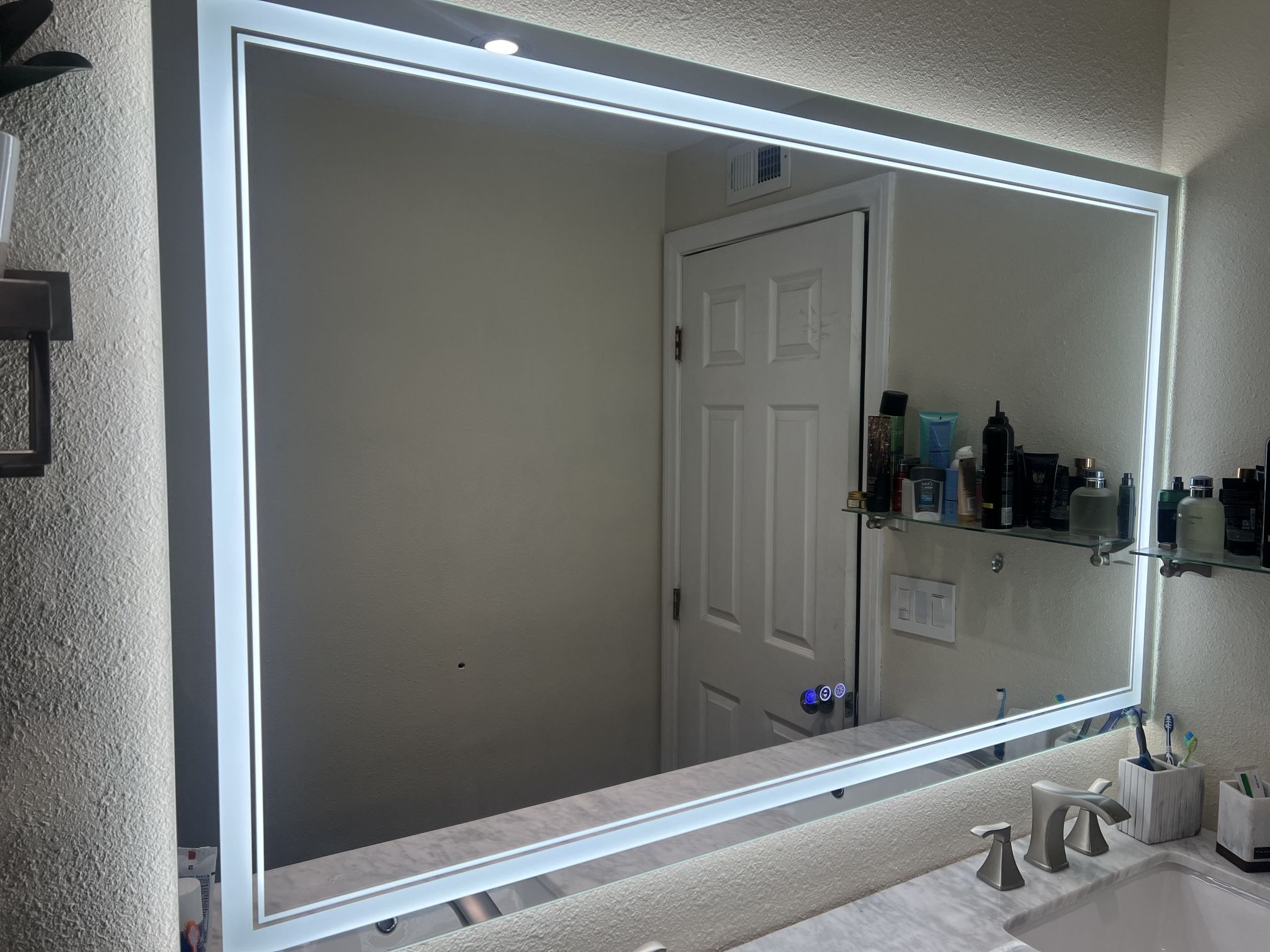 Mirror Light Led New 59” X 35” 1/2