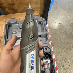 Dremel 8220 Cordless Dremel