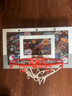 Basket ball court for door