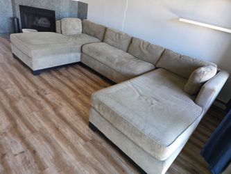 Sectional Couch With Delivery