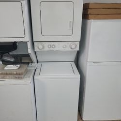 Whirlpool Stack Washer/dryer 24inch Wide