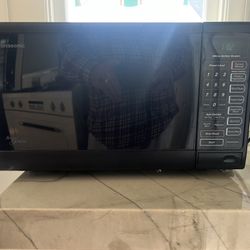 Microwave Oven