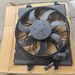 14-20 Fan Assembly Jeep Grand Cherokee  / Dodge Durango