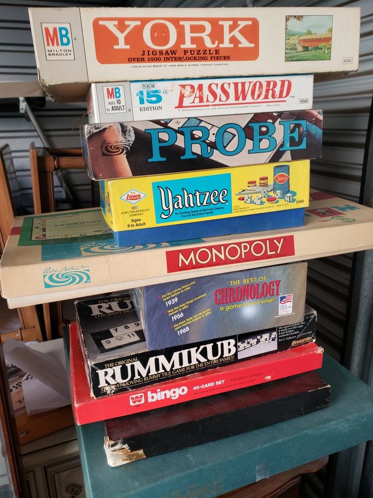 Lots of classic board games, puzzles from the 1950s-70s