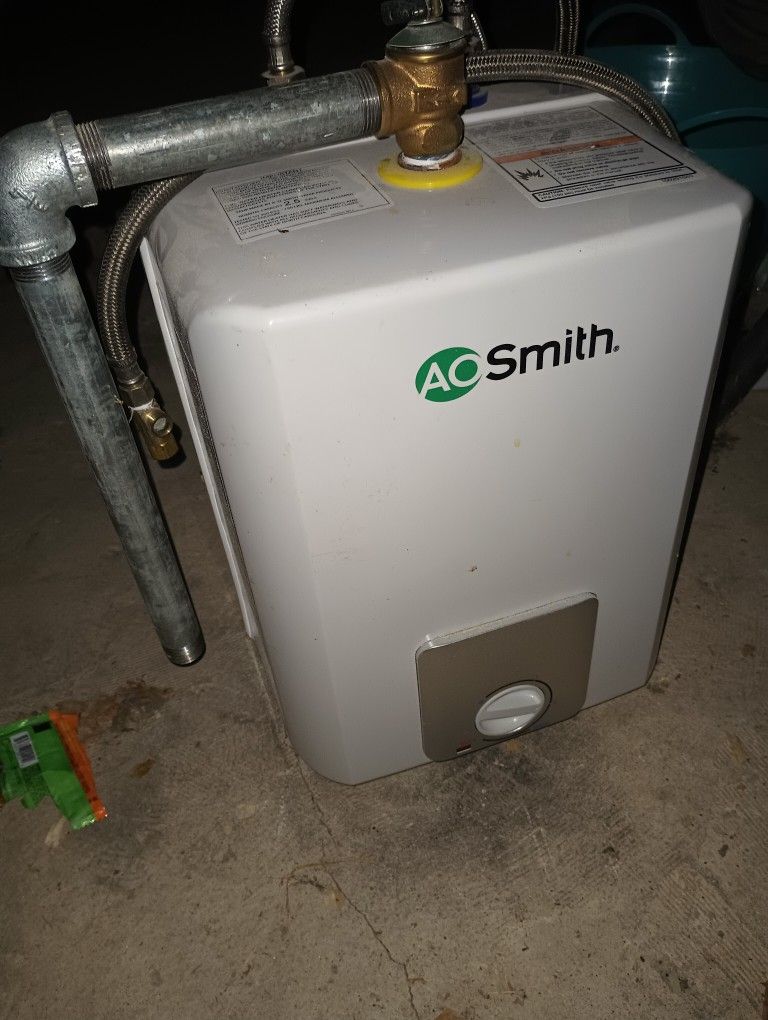 O E Water Heater