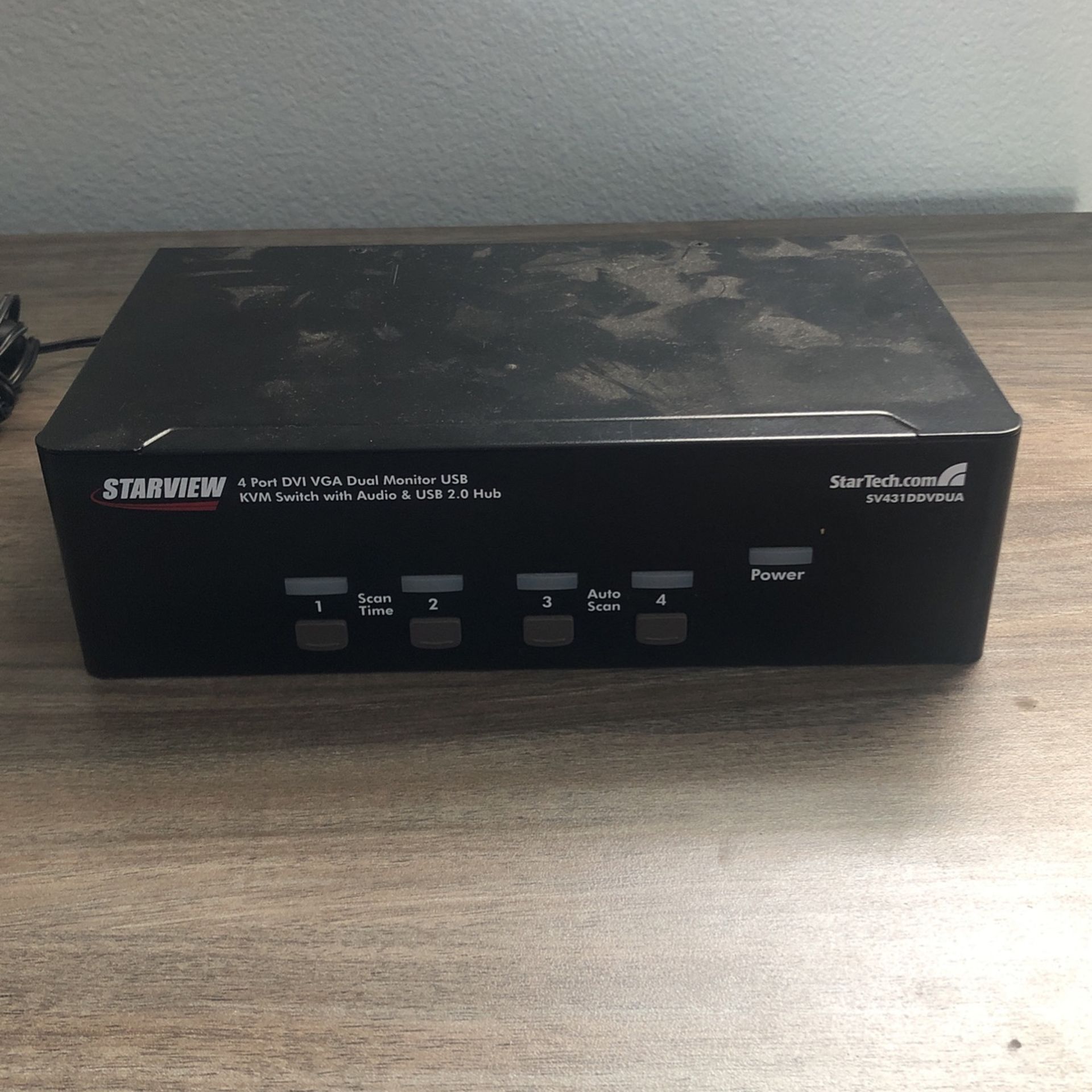 StarTech 4-Port KVM