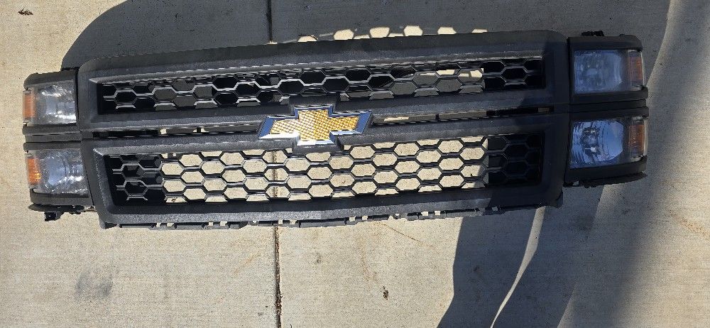 14-15 Chevy Silverado Grill/head Lights