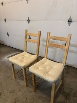 6 Chairs With Cushions