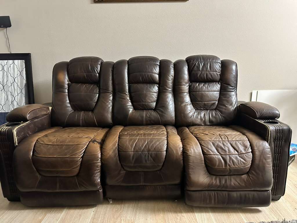 Leather Couch W/ Automatic Adjustable Buttons 
