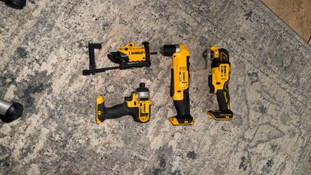 DeWalt 20V XR Brushless Roofing Nailer Tool Lot