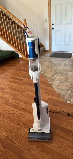 Shark Wandvac Cordless Stick Vacuum with PowerFins