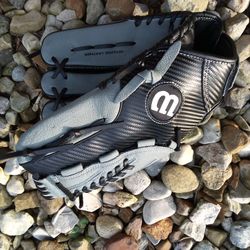 Brand New $65 13 Inch Baseball Field Ready Mitt. No Need To Oil . 