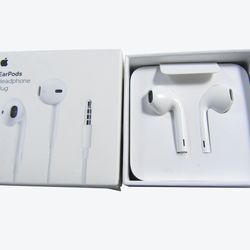 Apple Earpods with 3.5mm Headphone Plug