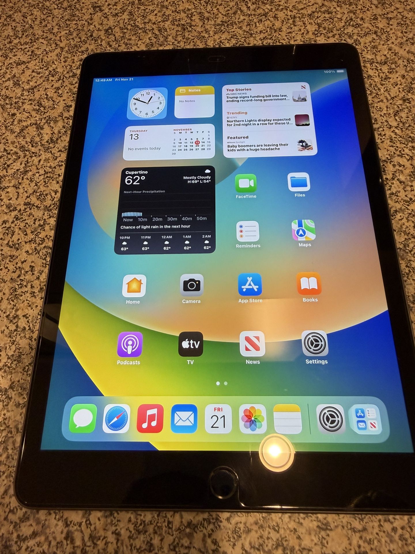 Apple IPad 7th Generation WiFi+cell