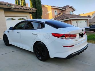 2018 KIA Optima