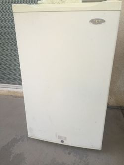 Mini fridge