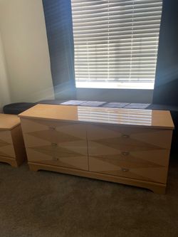 Dresser & Nightstand Set