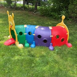 ECR 4kids Caterpillar Outdoor Play