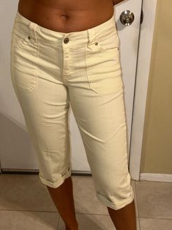 Faded Glory Pale Yellow Cuffed Denim Capri Pants Size 8 - Stretch Jean Pedals
