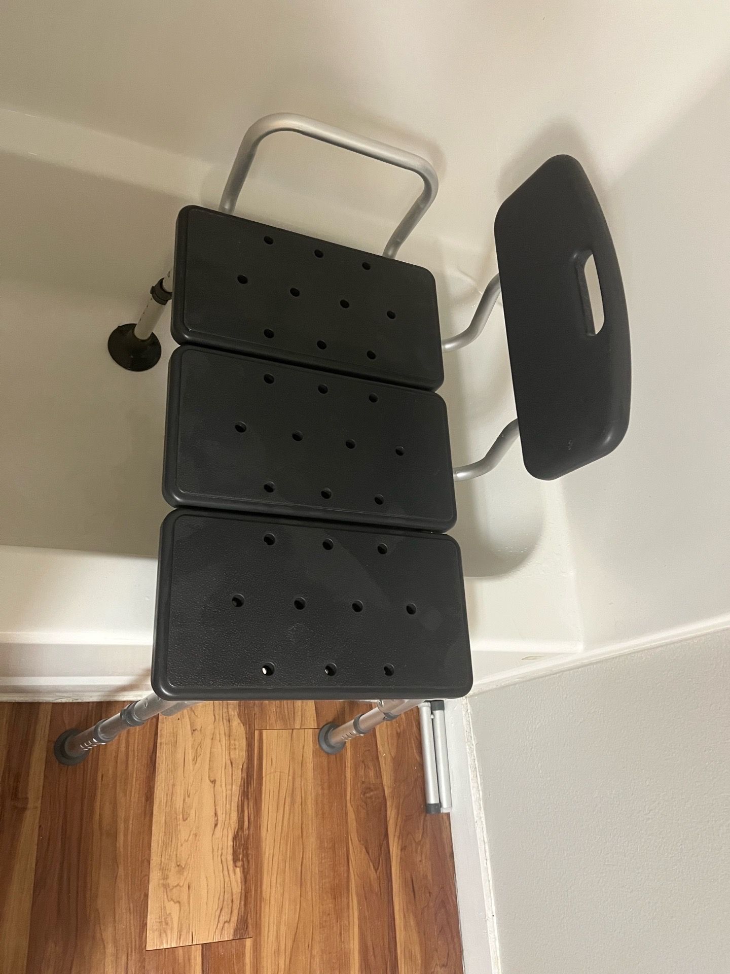 Showering bench