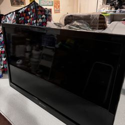 32 inch Emerson Flat screen 