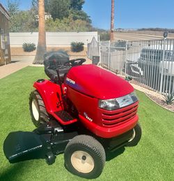 Craftsmen Heavy Duty GT5000 Riding Lawn Tractor