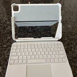 iPad A16 Keyboard Case