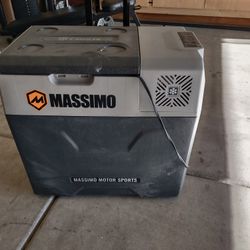 12 Volt Portable Refrigerator 