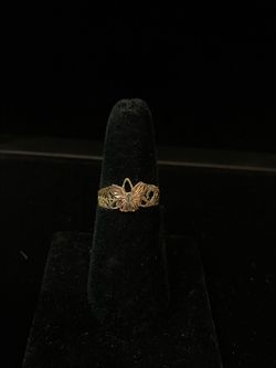 10k gold ring #111325-1 MJ