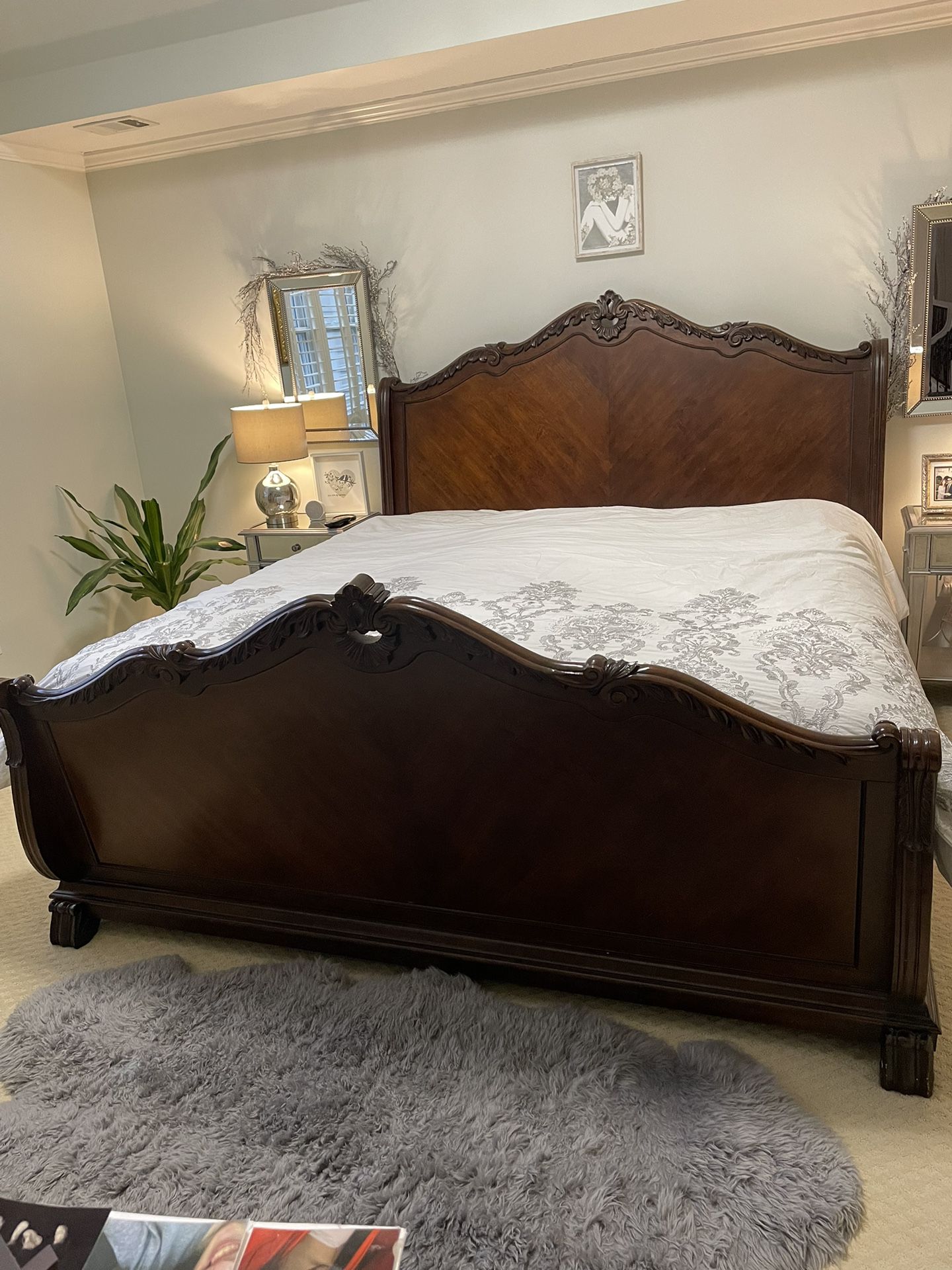 Sleigh Bed  French Style