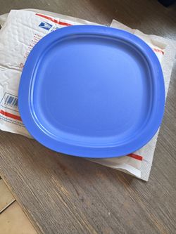 Tupperware Plates
