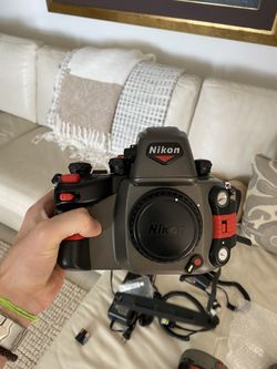 Nikon Nikonos RS AF & Nikon Nikonos Speedlight SB-104