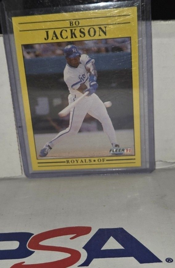1991 FLEER BO JACKSON #561 MLB BASEBALL CARD KANSAS CITY ROYALS NM+