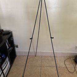 Black easels