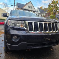 2011 Jeep Grand Cherokee Laredo 145k miles Fully Loaded 