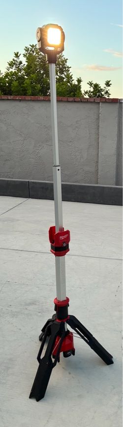 M12 12-Volt Lithium-lon Cordless 1400 Lumen ROCKET LED Stand Work Light