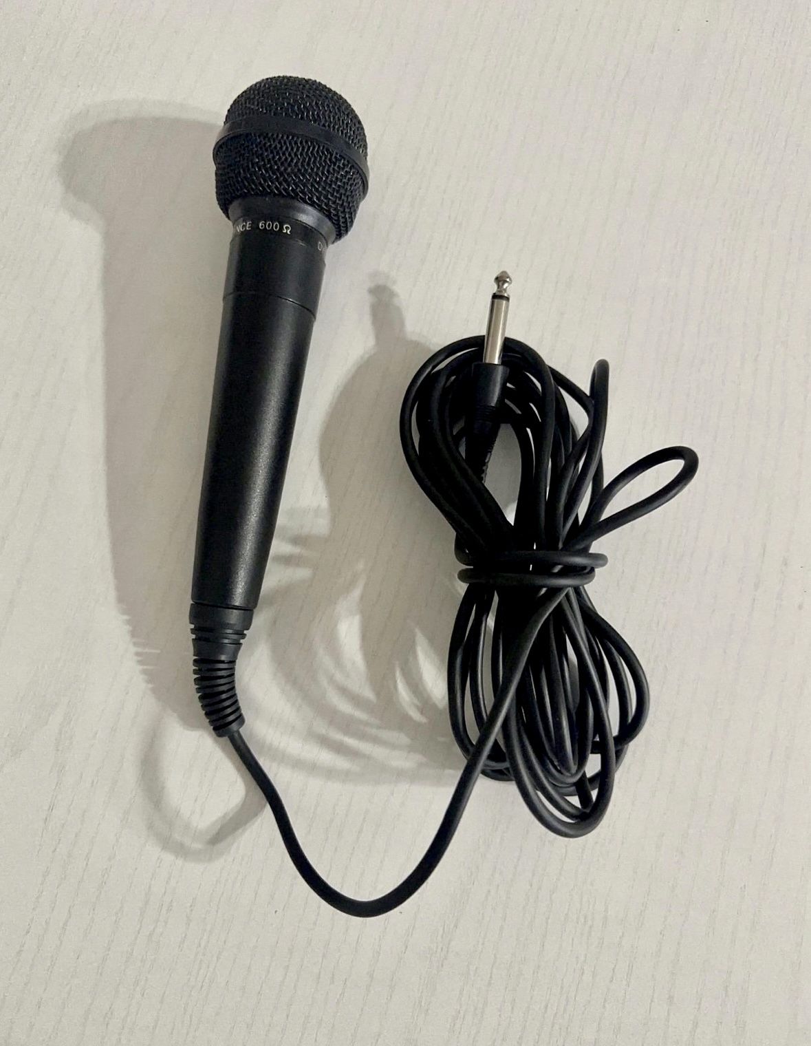 Dynamic Impedance 600 Microphone Corded Black