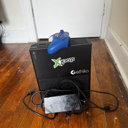 XBOX FOR SALE GOOD CONDITION 